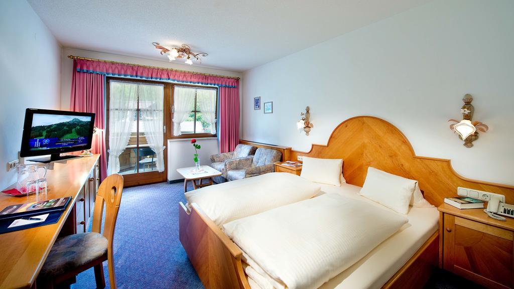 Hotel Bergland Lermoos Bilik gambar