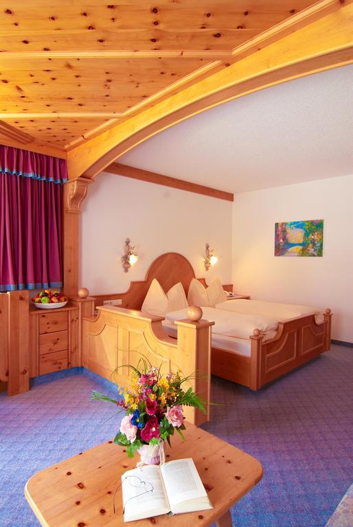 Hotel Bergland Lermoos Bilik gambar